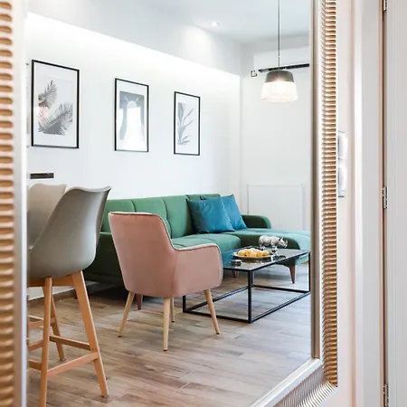 Apartment Modern 2bd Very Spacious Next To Metro Station *