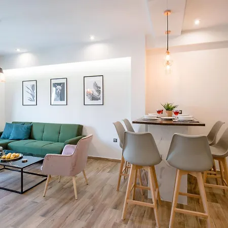 Modern 2bd Very Spacious Next To Metro Station Apartment Athens