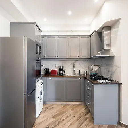 Modern 2bd Very Spacious Next To Metro Station Athens