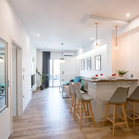 Modern 2bd Very Spacious Next To Metro Station Apartment *