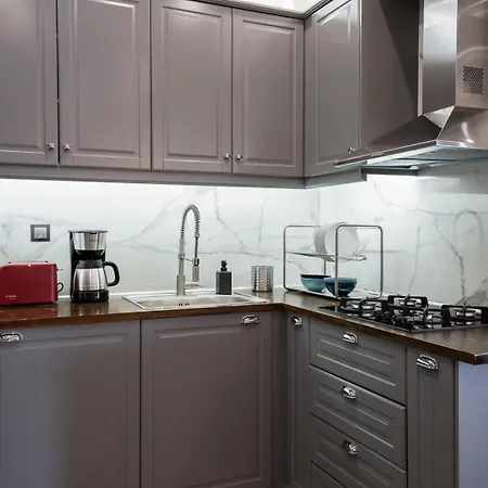 Modern 2bd Very Spacious Next To Metro Station Apartment Athens