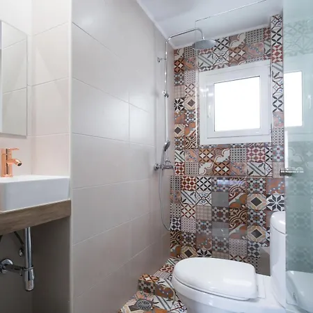 Modern 2bd Very Spacious Next To Metro Station *
