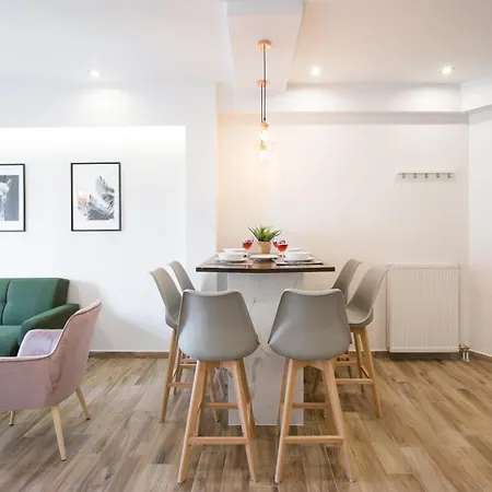 Apartment Modern 2bd Very Spacious Next To Metro Station *