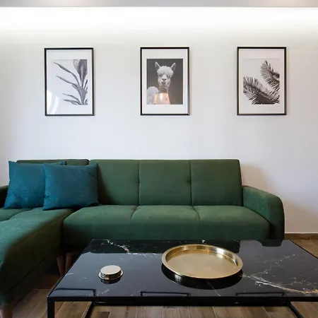 Modern 2bd Very Spacious Next To Metro Station * Athens