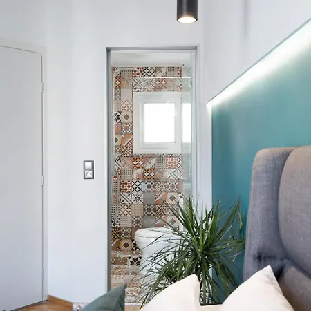 Modern 2bd Very Spacious Next To Metro Station Apartment Athens
